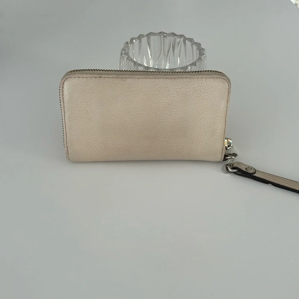 Michael Kors, cream, leather wristlet - Picture 2 of 11
